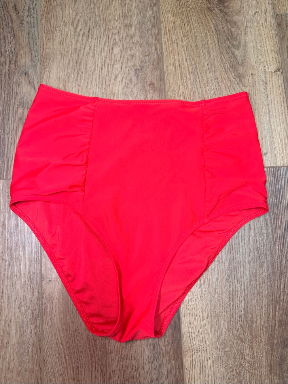 Aerie High Waisted Full Coverage Red Bikini Bottoms Ruched Sides Medium Beach